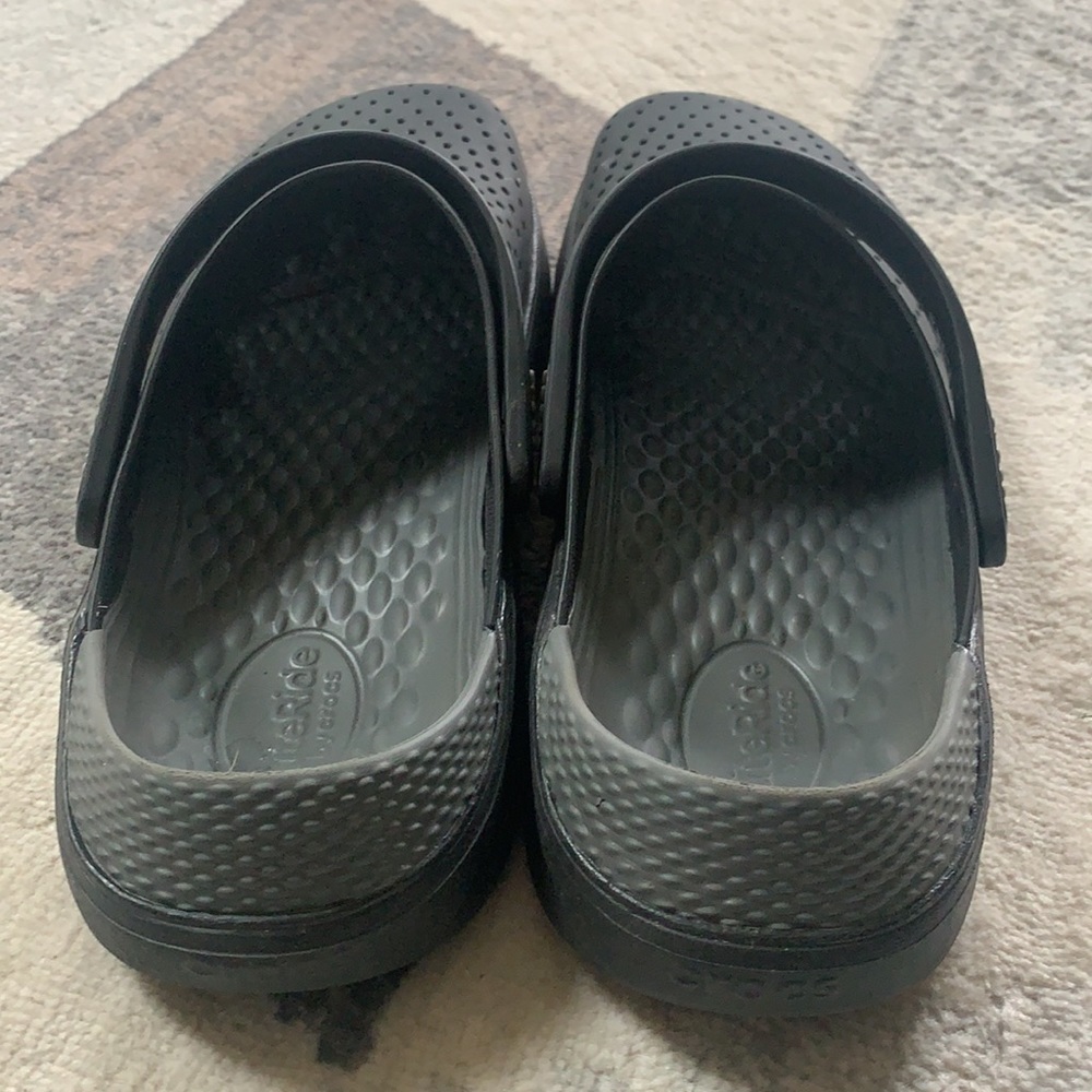 Lite Ride Crocs - Picture 2 of 4